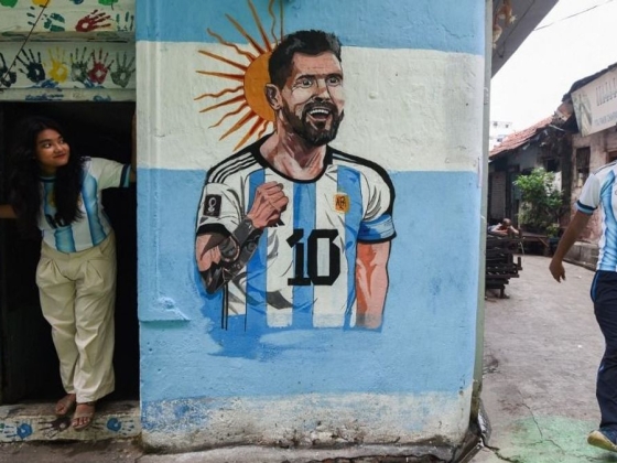 Messi nem érkezett meg, a rendőrség igen