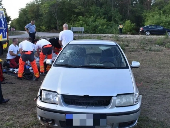 A halál torkából hozták vissza a rendőrök az előlük menekülő autóst Nagydorognál