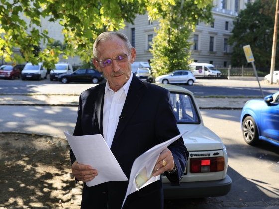 Elképesztő fordulat Pintér Sándor Wartburgjának ügyében: tényleg nem volt biztosítása – A korábbi miniszter elmondta, a hivatal hibázott