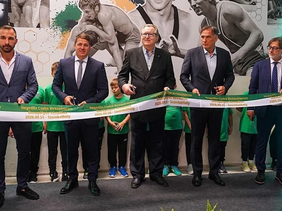 Birkózótermet neveztek el a „Tuskirályról” Szombathelyen