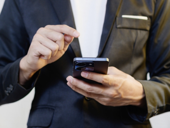 Veszélyesek a meztelen mobilok az asztalon, de egy rosszul megválasztott tokkal is lerombolhatja a szakmai megítélését