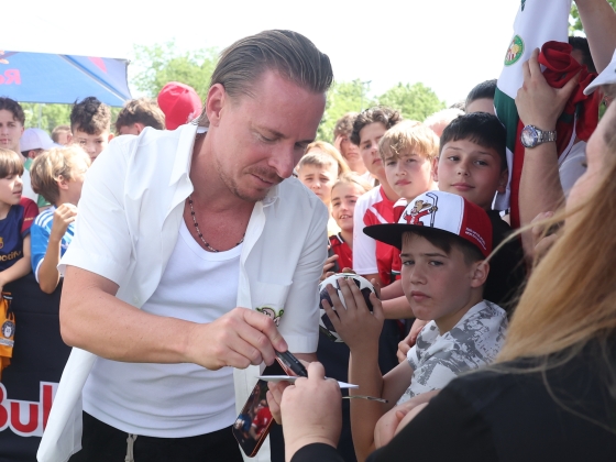„Dzsudzsák Balázs Tesóka” – Így kért Szijjártó Pétertől diplomata-útlevelet a válogatott korábbi csapatkapitánya