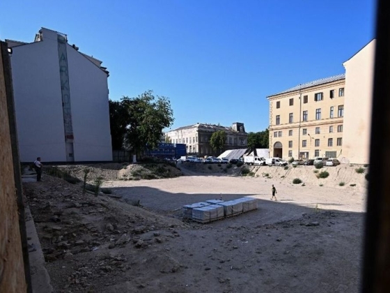 Óriási a baj, de nem lehet mindent a beruházásstopra fogni: ez a három tényező hozhatja vissza a haláltusát vívó építőipart