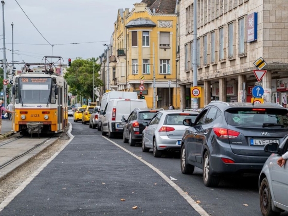 Füstöt eregető autókra vadásznak négy magyar nagyvárosban