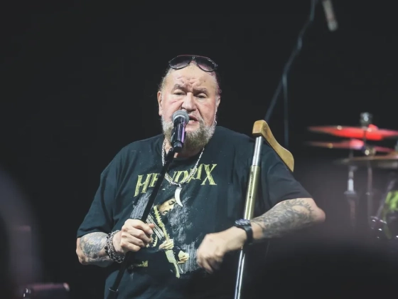 Örökre elhallgatott a blues királya: Deák Bill Gyula életének legemlékezetesebb pillanatai képeken