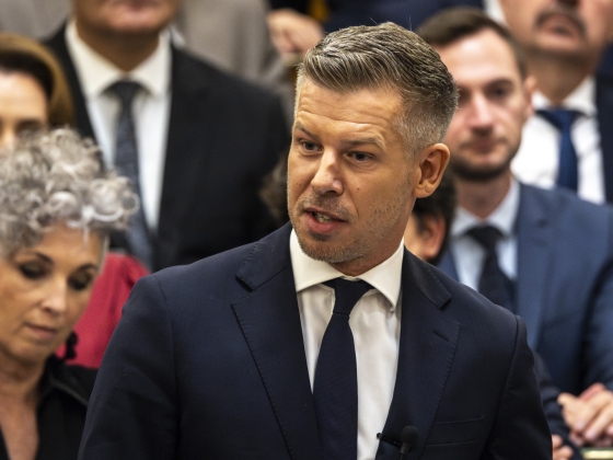 Magyar Péter: Indul a vagyonosodási vizsgálat, minden politikust ellenőriz a NAV, akinek az elmúlt 5 évben szűnt meg a mandátuma