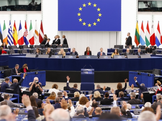 Ismét leomlott az Orbán Viktorék köré épített politikai karantén