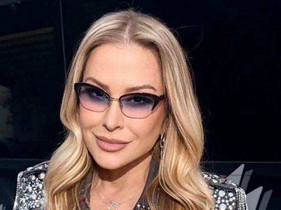 Anastacia 58 éves lett: kétszer nevetett a halál szemébe