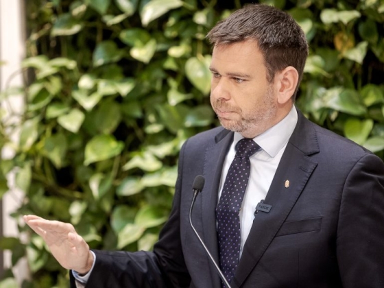 Vitézy: Lázár nem olvasott emaileket, Orbánnak pedig „őszinte híveként” írt