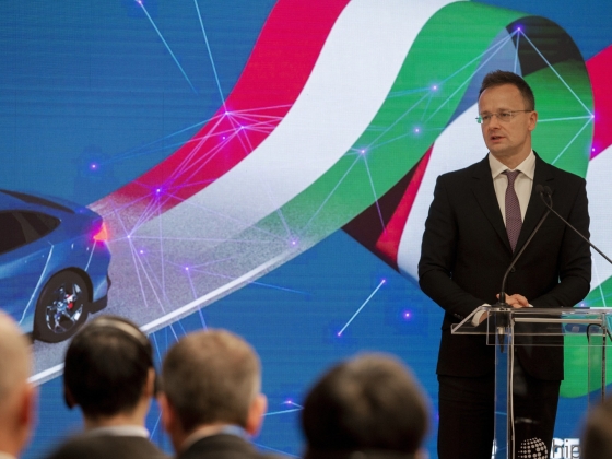 Előkerült a nemzetbiztonsági kockázatok miatt vizsgált Szijjártó Péter