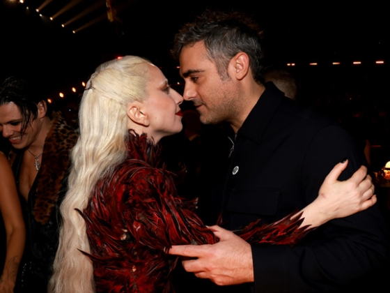 Béranya hozta világra Lady Gaga gyermekét, kiderült a baba neme