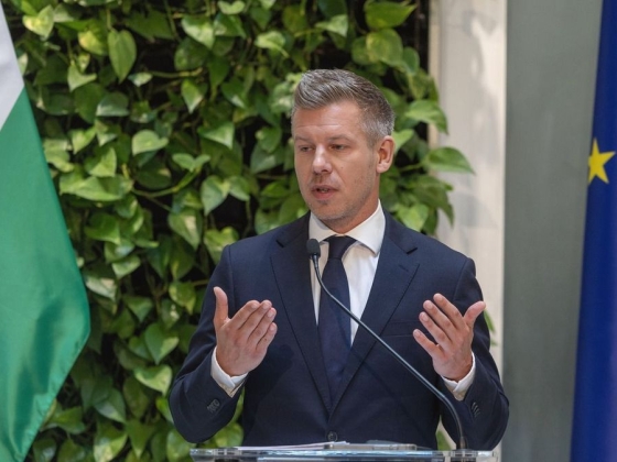 Magyar Péter és Vitézy Dávid tart tájékoztatót a kormányzati eredményekről + élő videó