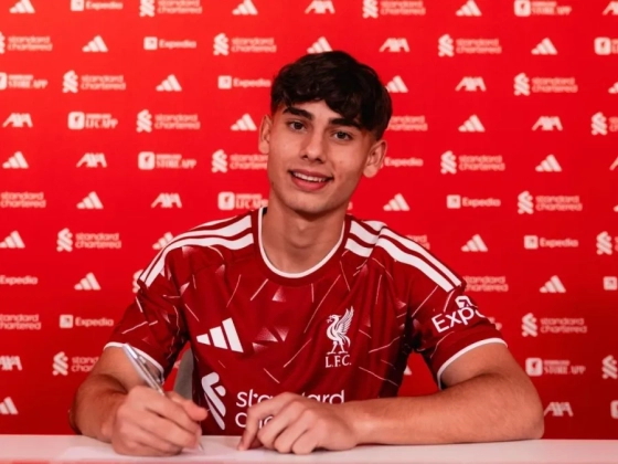 Farkas Erik profi szerződést írt alá a Liverpoollal
