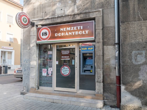 Havi 90 ezer forintba is kerülhet a dohányzás az új jövedékiadó-emelés miatt - őrült drágulás jön a dohányboltokban, sokaknak már muszáj lesz leszokni