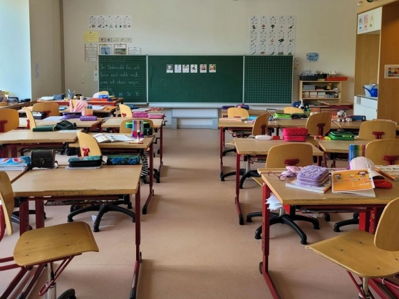 Hiba történt: több mint 6500 jogosult nem kapta meg az iskolakezdési támogatást – kiderültek az okok, jön a következő kör