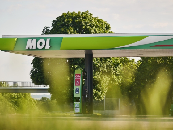 Egészen elképesztő célárak jöttek a Molra – Mutatjuk, mikor érdemes beszállni!