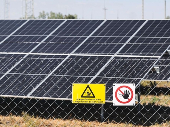 Kijelölt egy piacot a Mol, és most kilőne rajta – képeken a vállalat energiatárolója, amivel a országos egyensúly is fenntartható