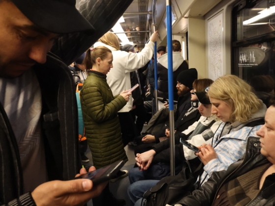Kémkedhet a telefonon az orosz szuperapp, tízmilliókat kényszerítenek a használatára