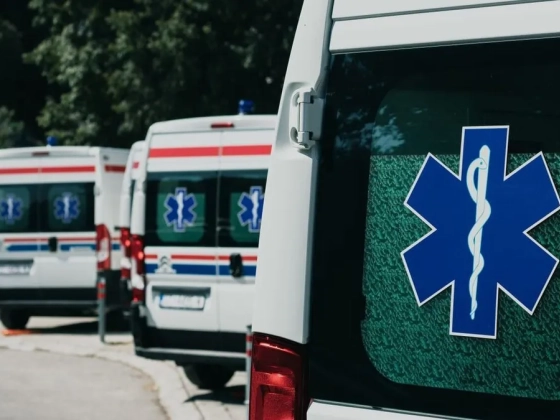 Zokogva szállt ki a teherautóból a sofőr – egy 15 éves lány feküdt a jármű alatt