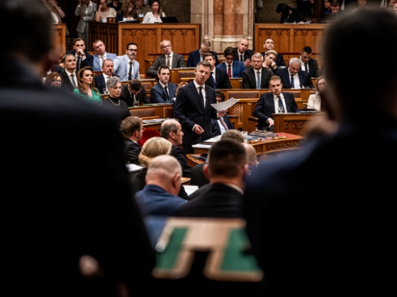 Könnyített a Tisza-kormány, mert nem működik a korrupcióellenes csodafegyver