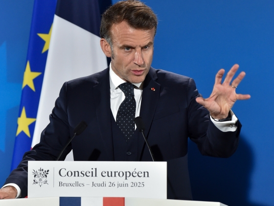 Rendkívüli válságtanácskozást hívott össze Macron, a G7-eket is várja