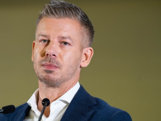 „Orbán Viktor strómanja rosszul méri fel a helyzetet” – Magyar Péter megkérte Várkonyi Andreát, hogy olvassa fel az üzenetét Mészáros Lőrincnek
