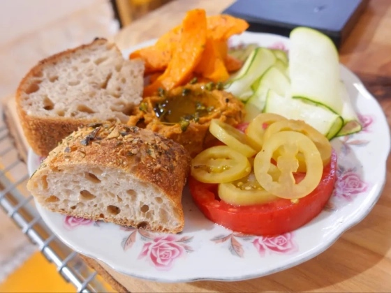 A pékség, ahol beleállnak a vegánságba – de nem is ez a lényeg, hanem hogy a kenyérnek íze legyen