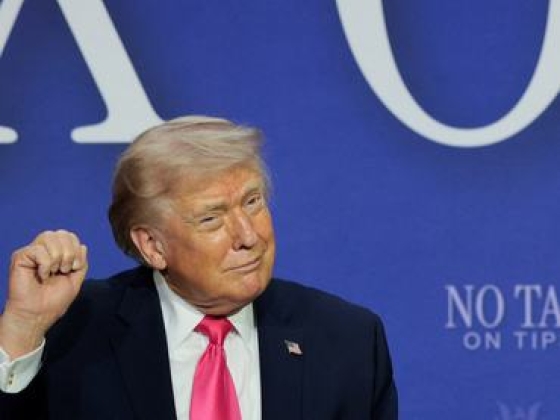Trump kitiltással szórakozik: látni sem akarja a CNN-t, de a Politico is lapátra került