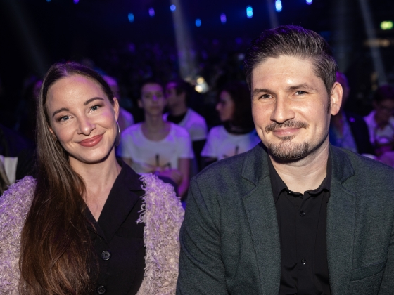 Palcsó Tomi eljegyezte barátnőjét
