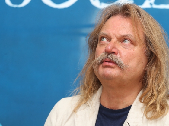 Pálfordulás, vagy tisztázás? Német lap cikkezik Leslie Mandokiról és a Fideszről, nem csitul a botrány