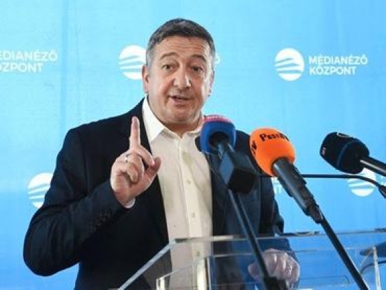 Bayer Zsolt pályázat nélkül kaphatott NKA-pénzt, Molnár Áron túrta ki a bizonyítékot