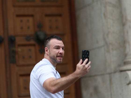 Molnár Áron közzétett valamit Bayer Zsoltról – A 3 milliós támogatásának részleteiről van szó és ismét beígért egy extra videót a publicistáról