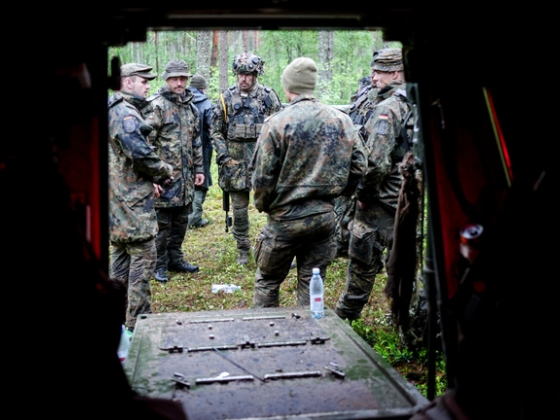 Orosz és belarusz családi hátterű katonák nem csatlakozhatnak a Bundeswehr litvániai dandárjához
