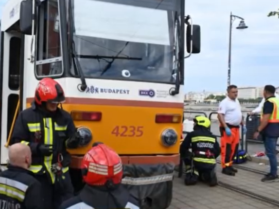 Meghalt az a 6 éves kisfiú, akit augusztus végén ütött el a villamos Budapesten