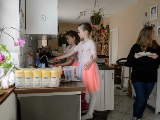 Harminc perccel csökkent a házimunka nők és férfiak közötti különbsége. Mitől?