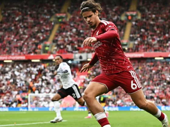 Kerkez Milost kifütyülték  a Liverpool meccsén