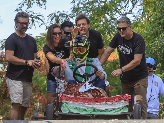 A Kincsvadászok csapata is indult a Red Bull Ládaderbin – Nagyházi Lőrinc lett a pilótájuk