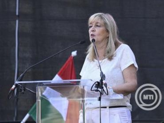 Schmidt Mária: akik be akarják zárni a Terror Házát, a tettesekkel vállalnak közösséget