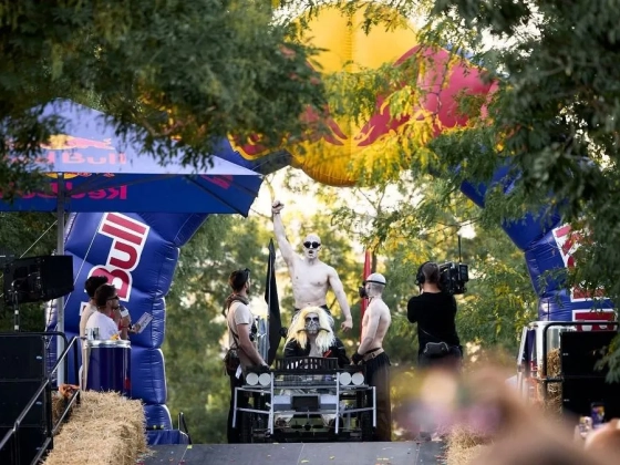 A Mad Max-sztori mindent vitt a Red Bull Ládaderbin!
