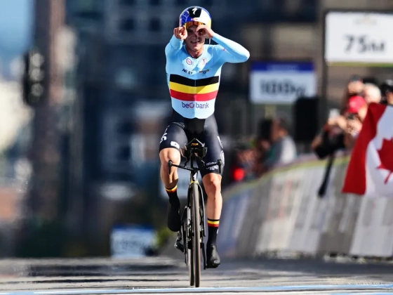 Remco Evenepoel történelmet írt, sorozatban negyedszer nyerte meg az időfutam-vb-t