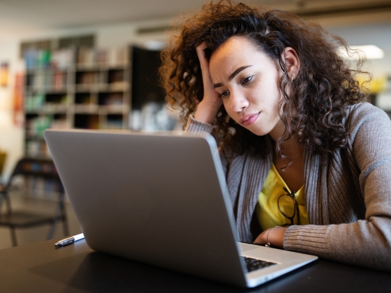 A szétszórtságtól az önvádig: mit jelent felnőttként ADHD-val élni?