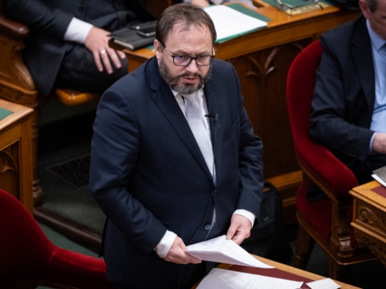 Kármán András: El kell szomorítanom a bukott miniszterelnököt