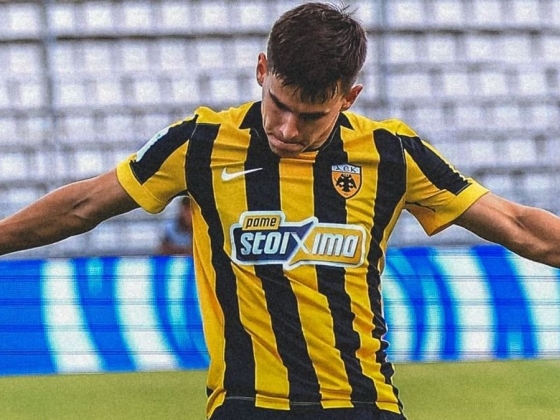 Majomnak öltözött AEK-futballistáról és bundázó bíróról beszélt az elnök